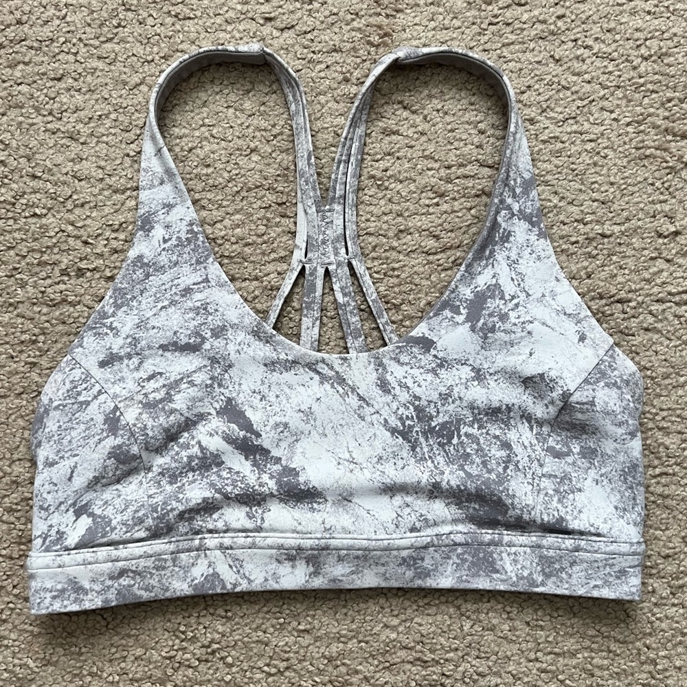 Lululemon sports bra